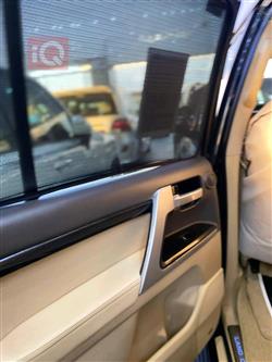 تۆیۆتا لاند کروزەر